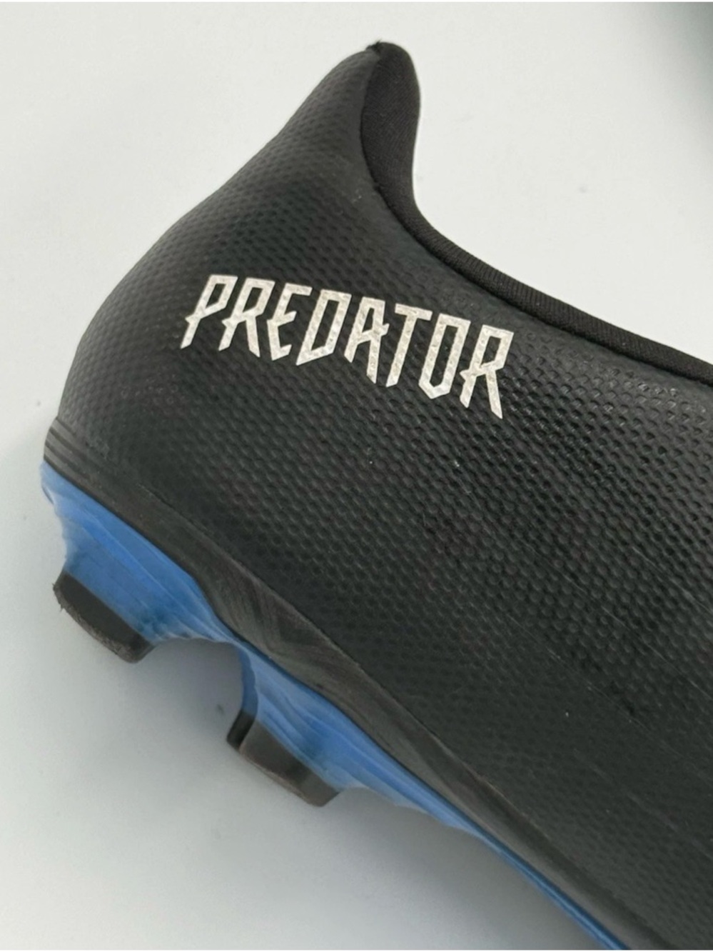 Adidas PREDATOR EDGE.4 F×G Youth Size 4
Black Soccer Cleats GX5217 - Picture 8 of 11